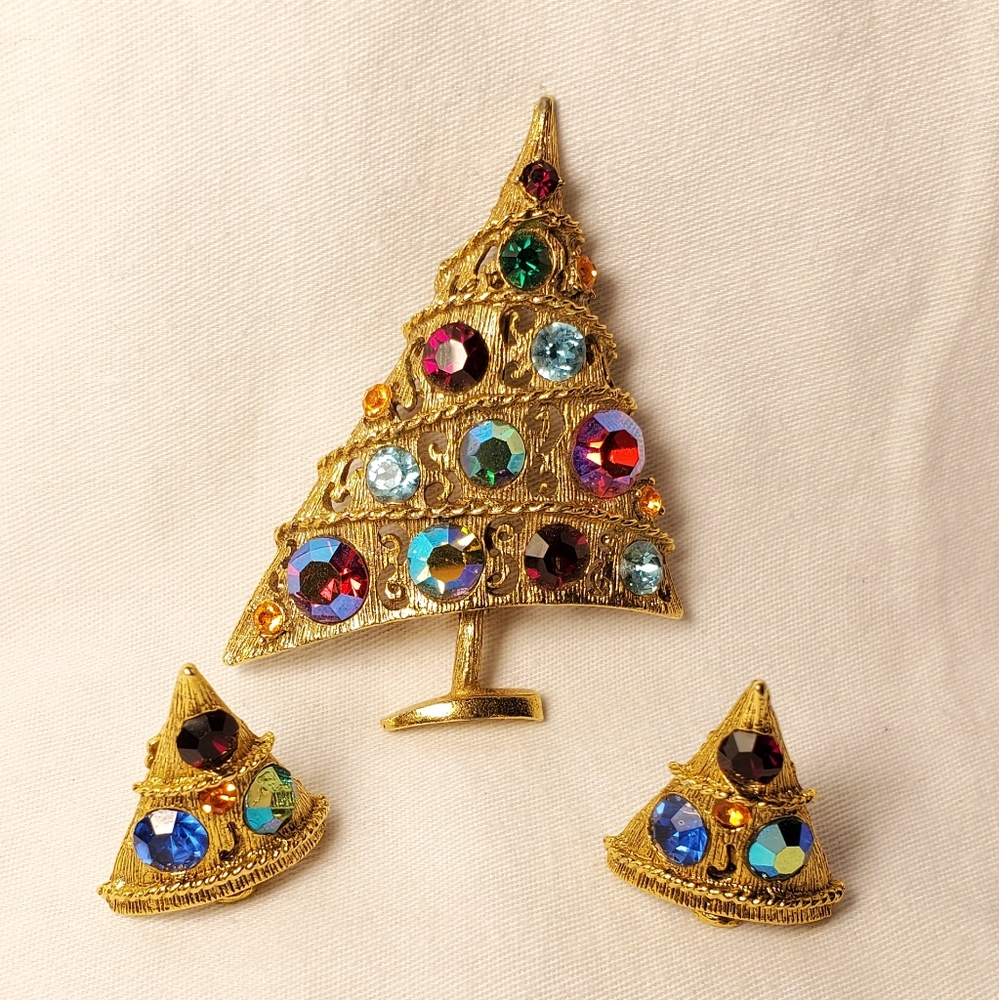 Weiss brooch and earrings